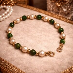 Vintage 1970s 14KT Gold-Plated Jade & Freshwater Pearl Bracelet – 6.5” Dainty